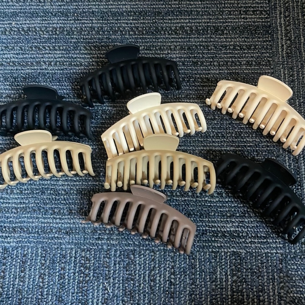 8 pack of claw clips